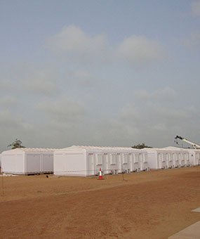 إعداد كرفانات الإدارة القابلة للفكّ و التركيب في السنغال